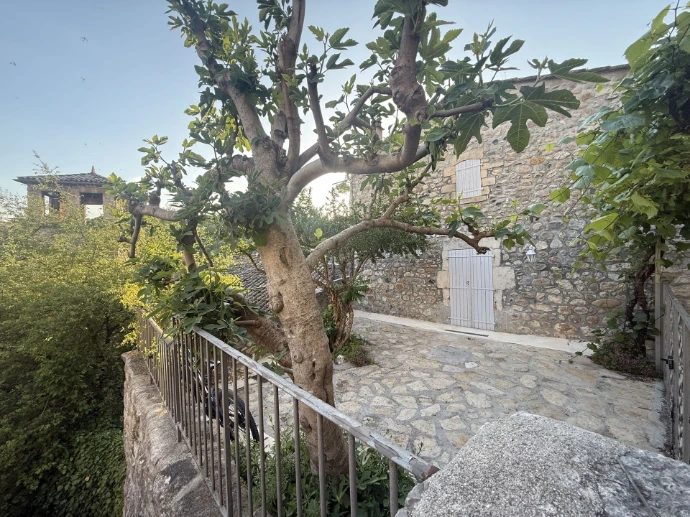 Cour de la maison