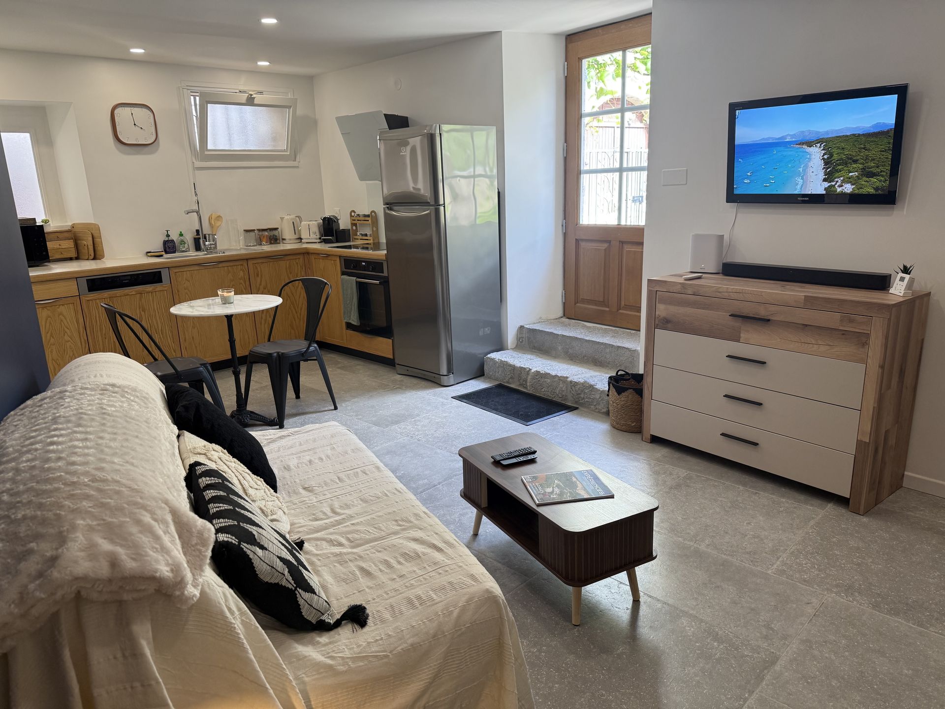 Salon avec tv