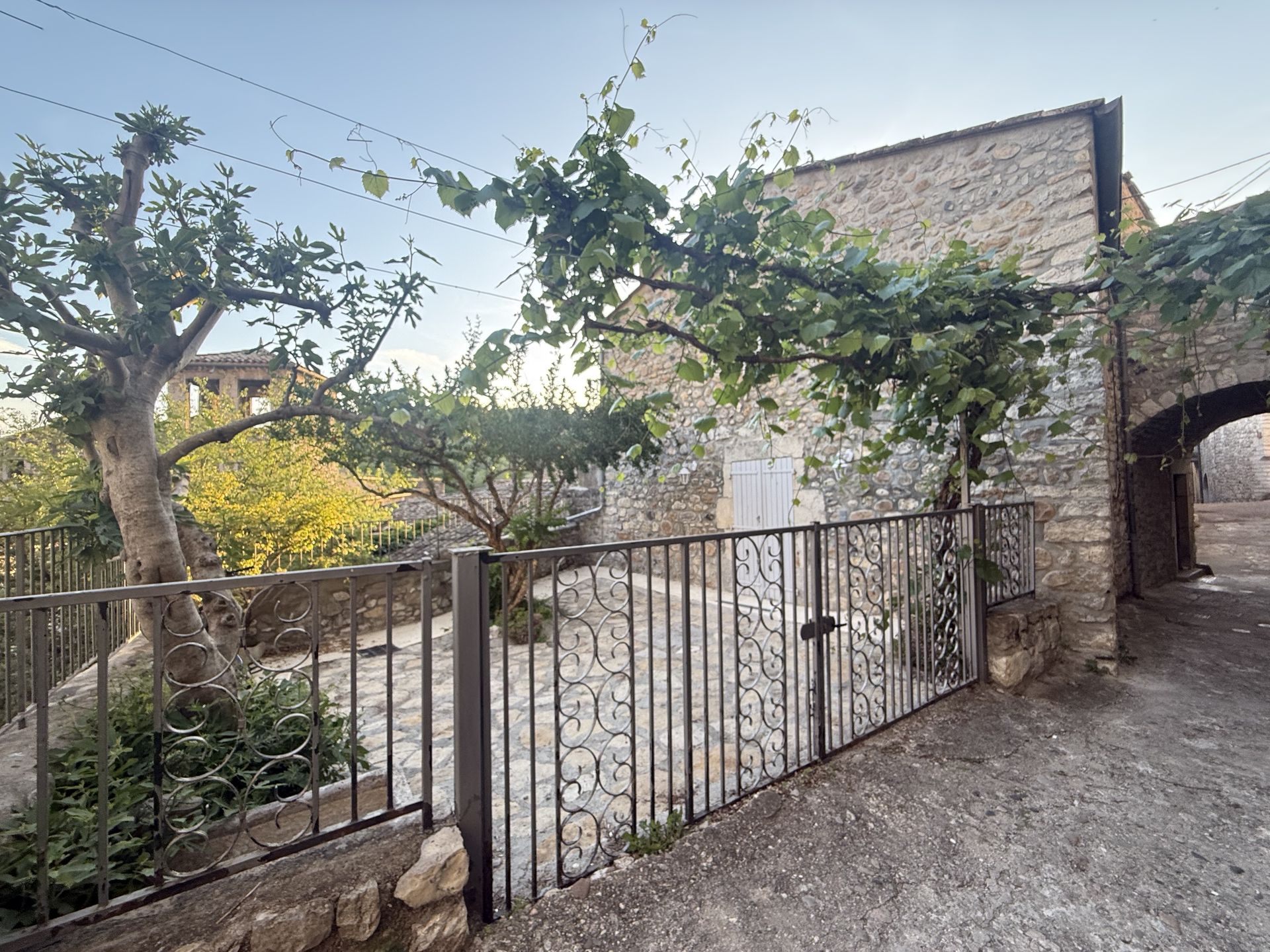Cour de la maison