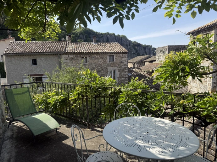 Vue du balcon attenant à la chambre